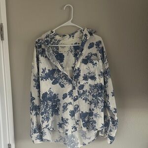 Abercrombie and Fitch Linen Blend Floral Top